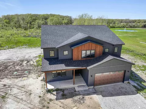 Exterior - 12491 Woodside, Carleton, MI 48117 photo 3 of 11