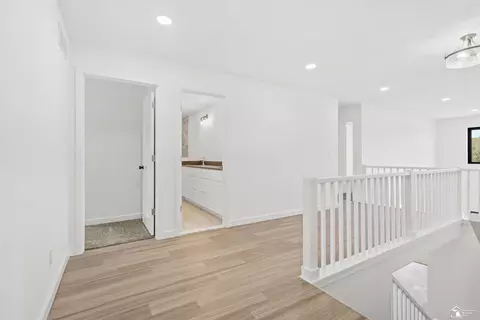 Entry Way - 12491 Woodside, Carleton, MI 48117 photo 5 of 6