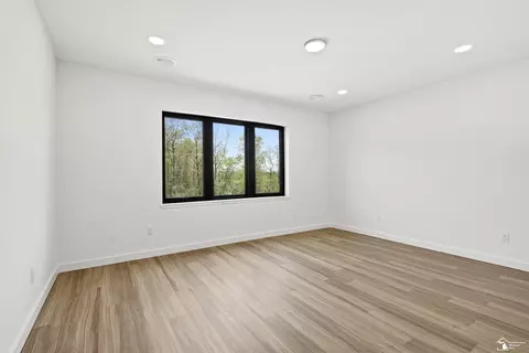 Bedroom - 12491 Woodside, Carleton, MI 48117 photo 3 of 7