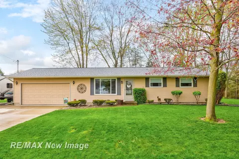 7141 London, Saginaw, MI 48609