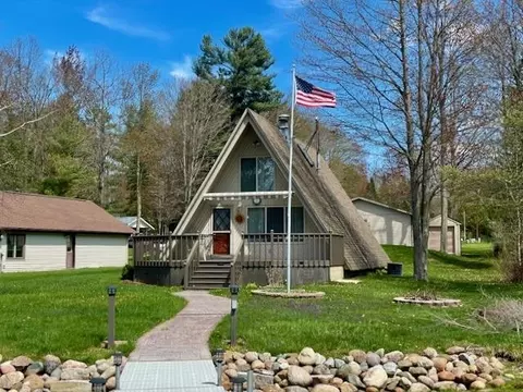 1249 Ojibway, Gladwin, MI 48624