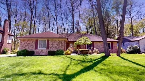 8610 Shelby Woods, Shelby Township, MI 48317