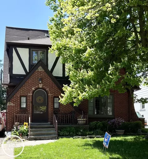 343 Mcmillan, Grosse Pointe Farms, MI 48236