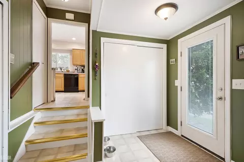 Entry Way - 3127 Devondale, Rochester Hills, MI 48309 photo 2 of 3