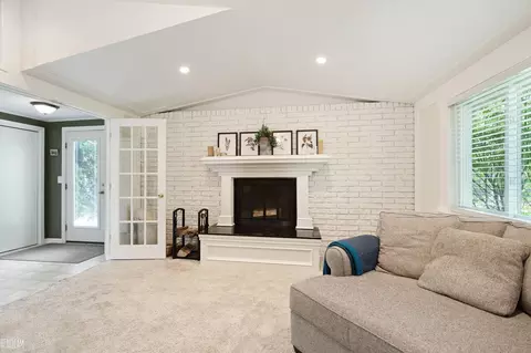 Entry Way - 3127 Devondale, Rochester Hills, MI 48309 photo 3 of 3