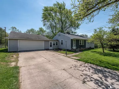 1962 N Monroe, Monroe, MI 48162