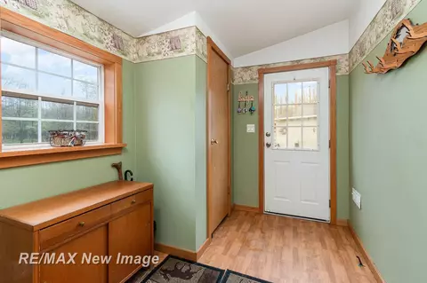 4718 W Olson, Shepherd, MI 48883 photo 17