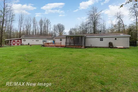 4718 W Olson, Shepherd, MI 48883 photo 23