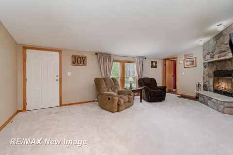 4718 W Olson, Shepherd, MI 48883 photo 4
