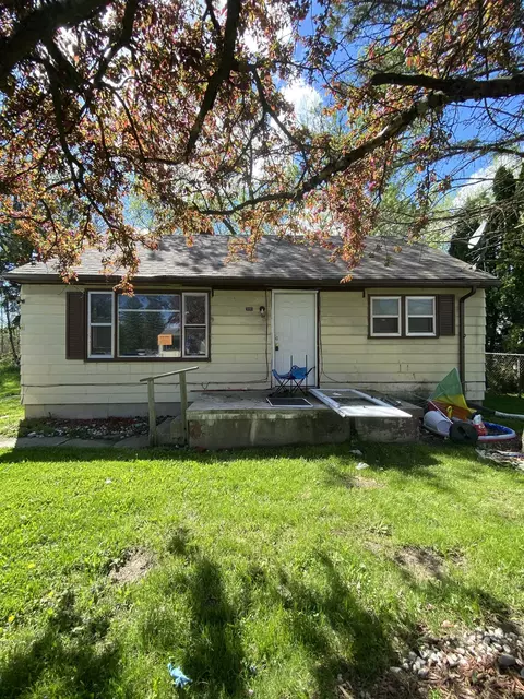3093 Raywood, Flint, MI 48504