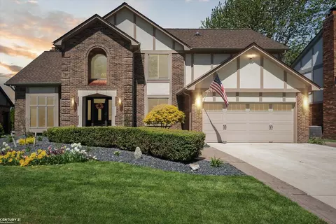14875 Crofton, Utica, MI 48315