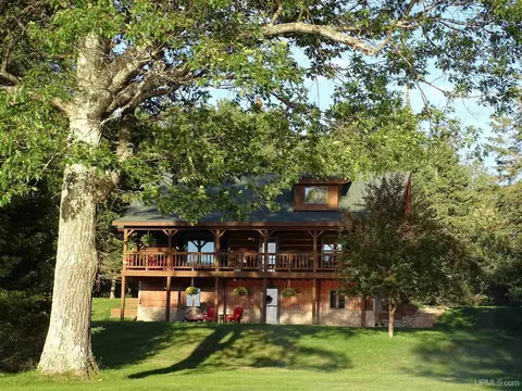 13812 Ford, L'anse, MI 49946