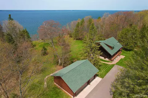 View/Area - 13812 Ford, L'anse, MI 49946 photo 2 of 4