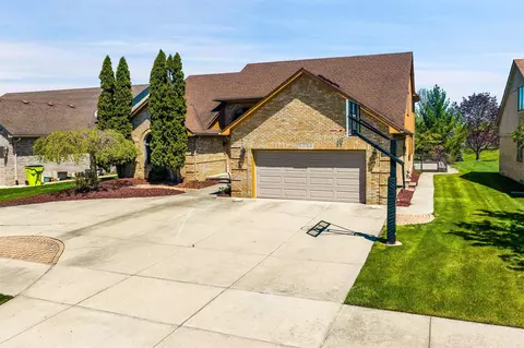 53164 Clarion, Macomb, MI 48042 photo 2