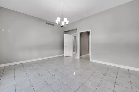 53164 Clarion, Macomb, MI 48042 photo 9