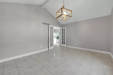 53164 Clarion, Macomb, MI 48042 photo 7