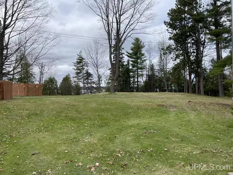 339 N Front, L'anse, MI 49946 photo 32