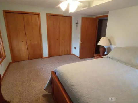 Bedroom - 4599 Queens, Gladwin, MI 48624 photo 4 of 6
