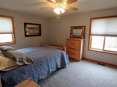 Bedroom - 4599 Queens, Gladwin, MI 48624 photo 1 of 6