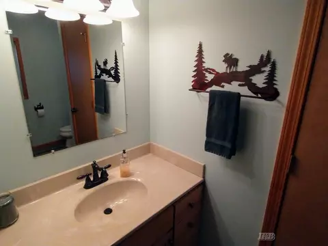 Bath - 4599 Queens, Gladwin, MI 48624 photo 3 of 5