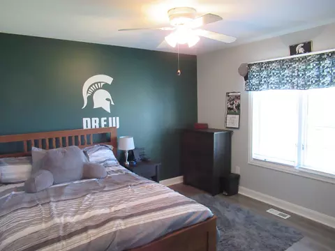 Bedroom - 6261 Boulder, Flushing, MI 48433 photo 4 of 4