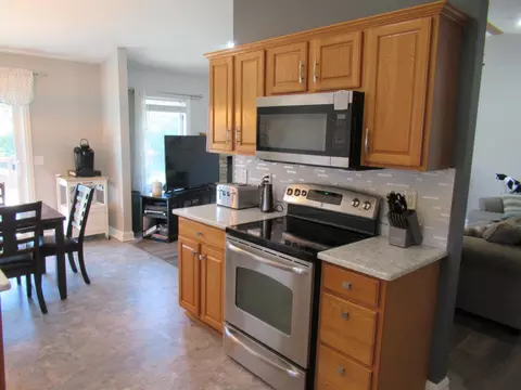 Kitchen - 6261 Boulder, Flushing, MI 48433 photo 4 of 4