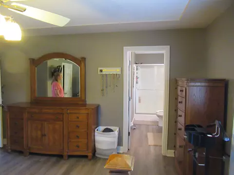 Bedroom - 6261 Boulder, Flushing, MI 48433 photo 3 of 4