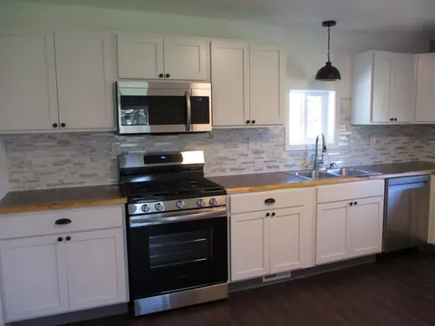 Kitchen - 205 High, Bancroft, MI 48414 photo 5 of 9