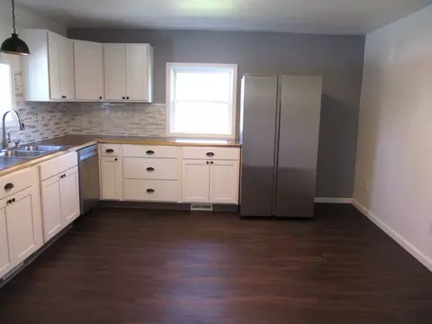 Kitchen - 205 High, Bancroft, MI 48414 photo 2 of 9