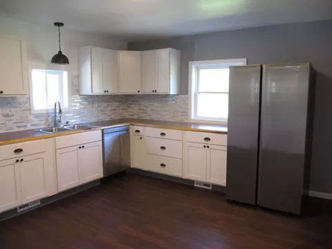 Kitchen - 205 High, Bancroft, MI 48414 photo 3 of 9
