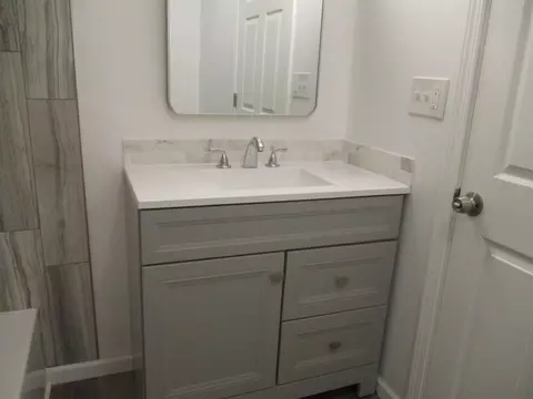 Bath - 205 High, Bancroft, MI 48414 photo 3 of 8