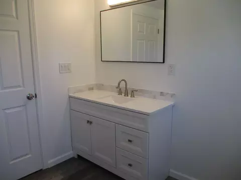 Bath - 205 High, Bancroft, MI 48414 photo 6 of 8
