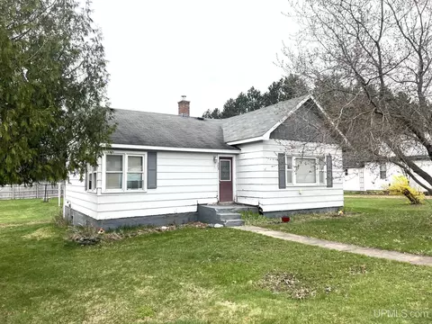 303 Homer Rd, Iron River, MI 49935