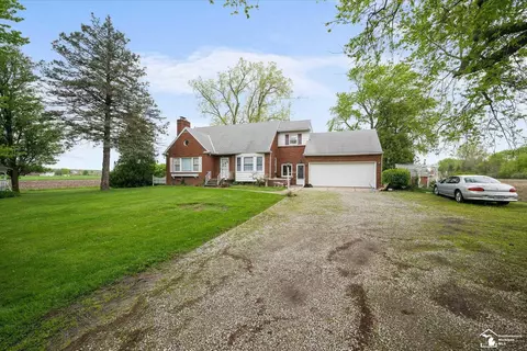 534 E Sterns, Temperance, MI 48182 photo 4