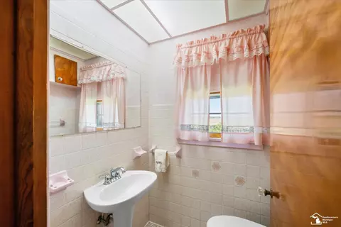534 E Sterns, Temperance, MI 48182 photo 25