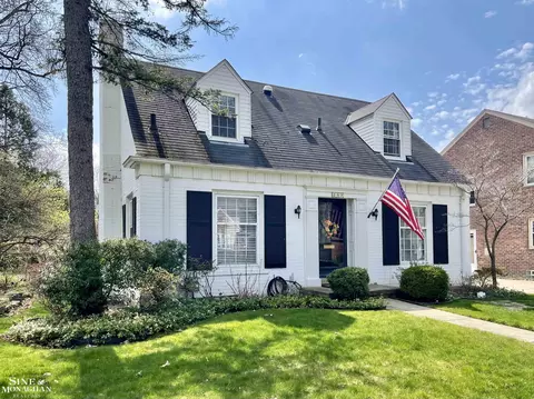 257 Mount Vernon, Grosse Pointe, MI 48236