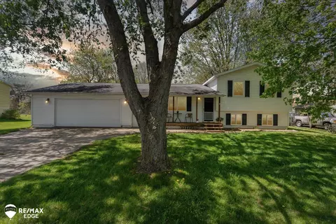 2537 Julie, Columbiaville, MI 48421