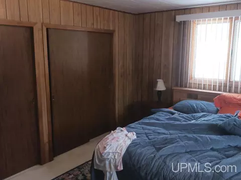 1003 E Pierce, Wakefield, MI 49968 photo 4