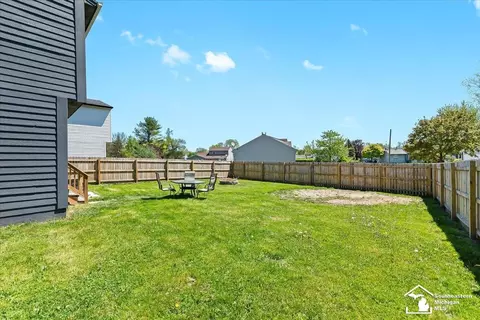 Exterior - 16183 Harrison, Romulus, MI 48174 photo 5 of 6
