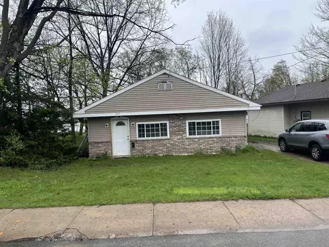 Exterior - 267 E Oak, Harrison, MI 48625 photo 2 of 7