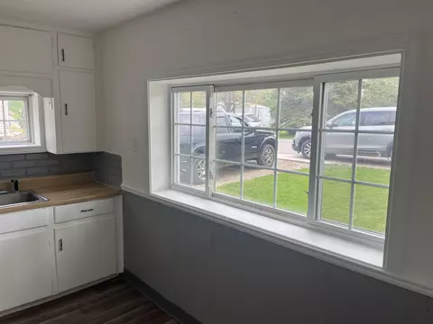 Kitchen - 267 E Oak, Harrison, MI 48625 photo 2 of 3