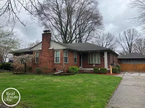 21621 Statler, Saint Clair Shores, MI 48081