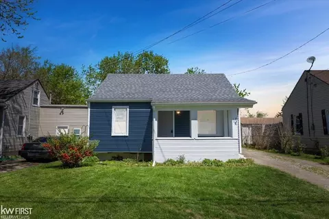 2089 Morris, Burton, MI 48529