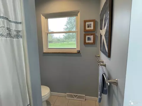 Bath - 9601 Crabb, Temperance, MI 48182 photo 2 of 2
