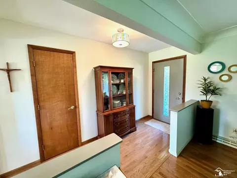 Entry Way - 9601 Crabb, Temperance, MI 48182 photo 1 of 1