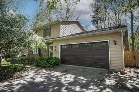 3813 Wintergreen, Midland, MI 48640