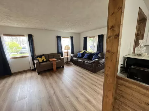 Living - 2661 Cathey, Harrison, MI 48625 photo 2 of 5