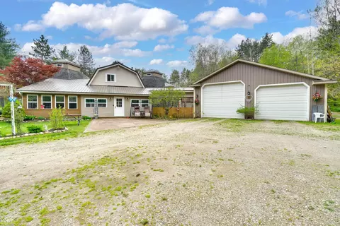 9694 N N Lk, Otter Lake, MI 48464