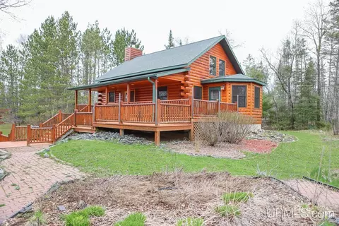 n2364 Foster City Road, Vulcan, MI 49892