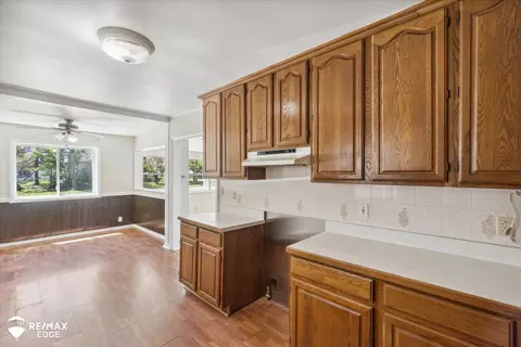 Kitchen - 405 E Hl, Davison, MI 48423 photo 3 of 4